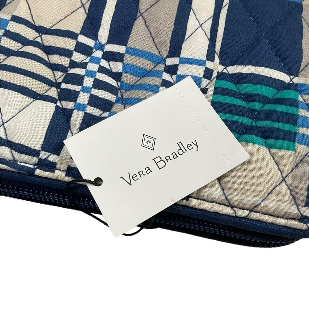Vera Bradley RFID Georgia Blue and Cream Quilted Wallet - Picture 6 of 8